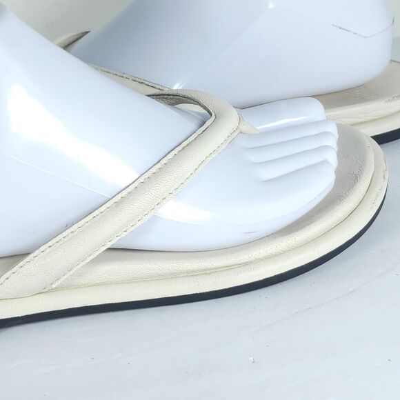 OLUKAI Women's Tiare US7 White Leather Slip-On Flat Flip Flops Thong Sandals - Picture 16 of 16